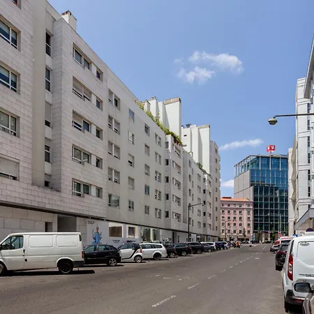 Апартаменты Saldanha Retreat 2br & Parking By Host For Us Лиссабон
