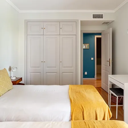 Apartment Saldanha Retreat 2br & Parking By Host For Us *