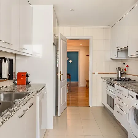 Apartment Saldanha Retreat 2br & Parking By Host For Us