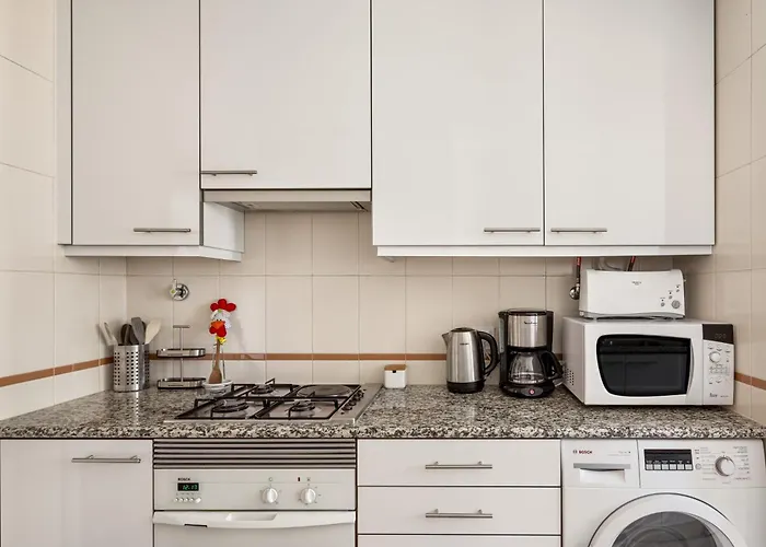 Saldanha Retreat 2br & Parking By Host For Us * ליסבון